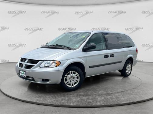 Bright Silver Metallic 2005 Dodge Grand Caravan SE
