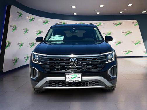 2026 Volkswagen Atlas Peak Edition