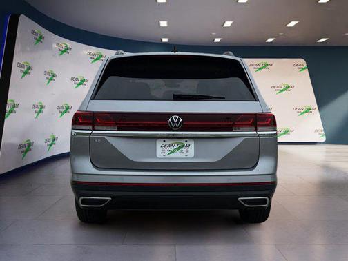 2025 Volkswagen Atlas 2.0T SE