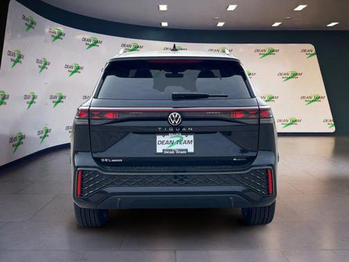 2026 Volkswagen Tiguan 2.0T SEL R-Line 4MOTION