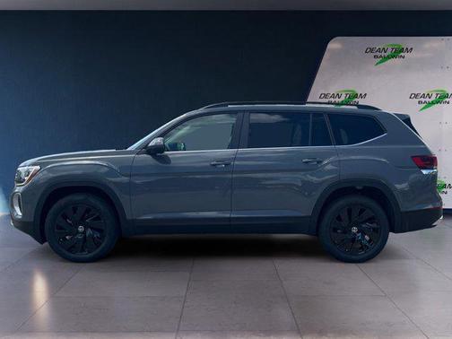 2025 Volkswagen Atlas 2.0T SE w/Technology 4MOTION