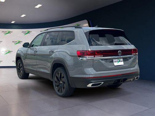 2025 Volkswagen Atlas 2.0T SE w/Technology 4MOTION