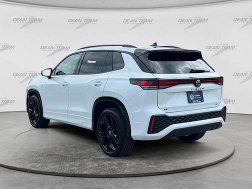 Opal White Pearl 2025 Volkswagen Tiguan 2.0T SE R-Line Black 4MOTION