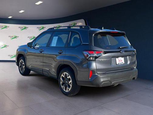 2025 Subaru Forester Base