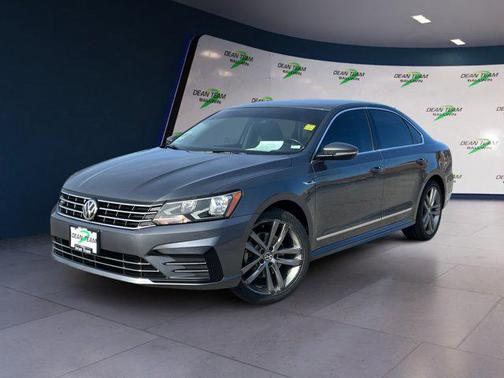 2017 Volkswagen Passat 1.8T R-Line w/Comfort