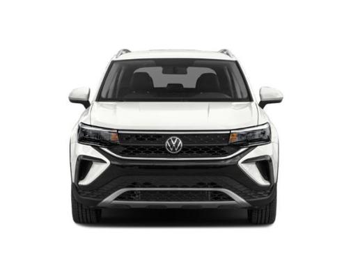 Pure White 2024 Volkswagen Taos 1.5T SE