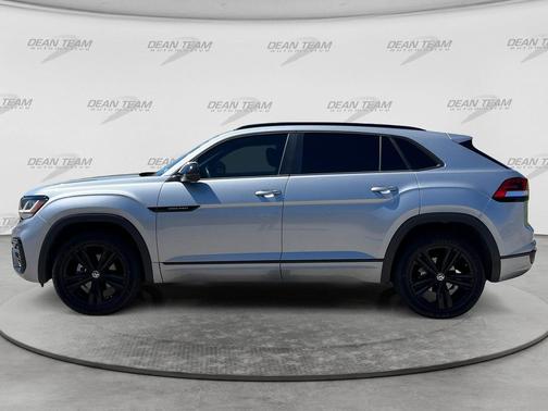 Pyrite Silver Metallic 2023 Volkswagen Atlas Cross Sport 3.6L V6 SEL