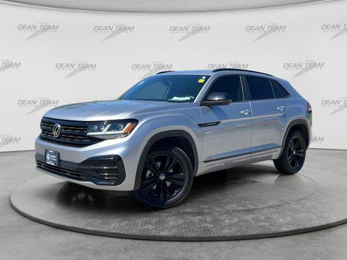 Pyrite Silver Metallic 2023 Volkswagen Atlas Cross Sport