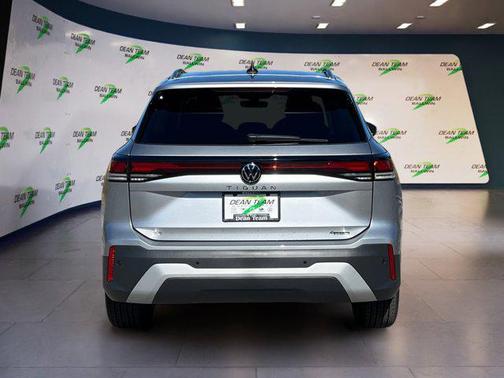 2025 Volkswagen Tiguan 2.0T SE 4MOTION
