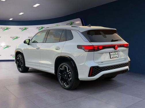 opal white pearl 2026 Volkswagen Tiguan 2.0T SEL R-Line 4MOTION