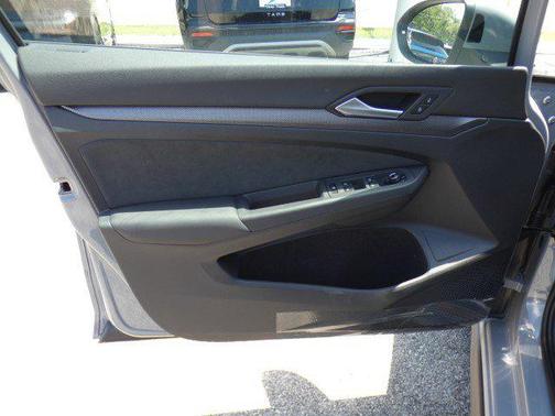 2025 Volkswagen Golf GTI 2.0T SE DSG