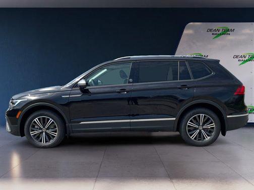 2024 Volkswagen Tiguan 2.0T Wolfsburg Edition