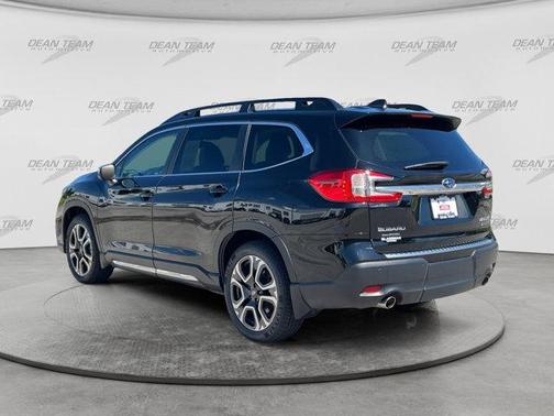Crystal Black Silica 2023 Subaru Ascent Limited 8-Passenger