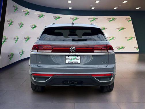 pure gray 2026 Volkswagen Atlas Cross Sport 2.0T SE w/Technology 4MOTION