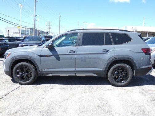 2025 Volkswagen Atlas 2.0T Peak Edition