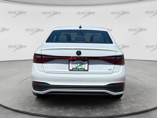 Opal White Pearl 2025 Volkswagen Jetta 1.5T SE