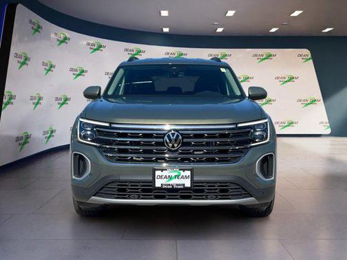 Avocado Green Pearl 2026 Volkswagen Atlas 2.0T SE w/Technology 4MOTION