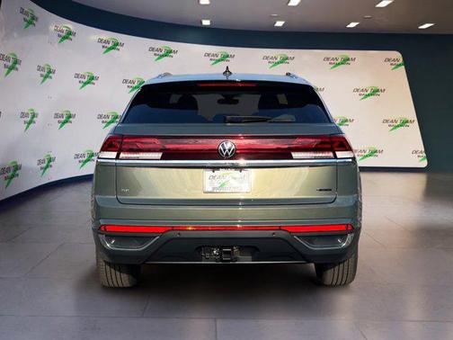 2026 Volkswagen Atlas Cross Sport 2.0T SE w/Technology 4MOTION