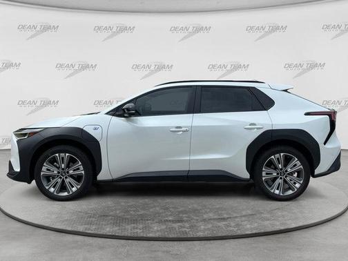 Cosmic White Pearl 2023 Subaru Solterra Limited