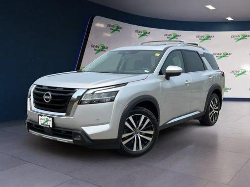 2023 Nissan Pathfinder Platinum 4WD