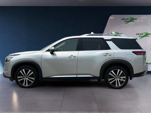 2023 Nissan Pathfinder Platinum 4WD