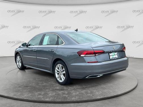 Platinum Gray Metallic 2020 Volkswagen Passat 2.0T SE