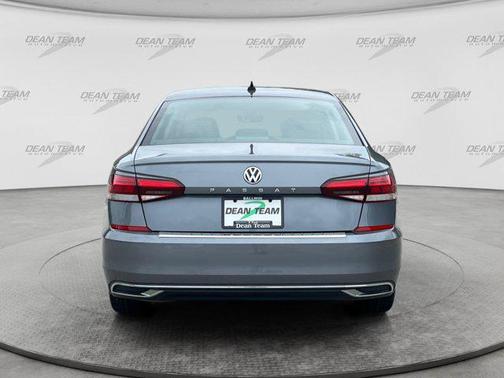 2020 Volkswagen Passat 2.0T SE