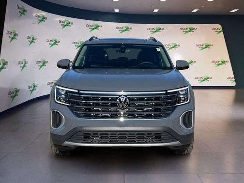 pure gray 2026 Volkswagen Atlas 2.0T SE w/Technology