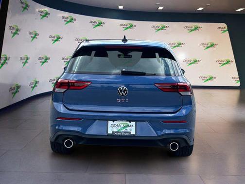 2025 Volkswagen Golf GTI 2.0T SE DSG