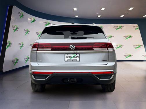silver mist metallic 2026 Volkswagen Atlas Cross Sport 2.0T SE w/Technology 4MOTION
