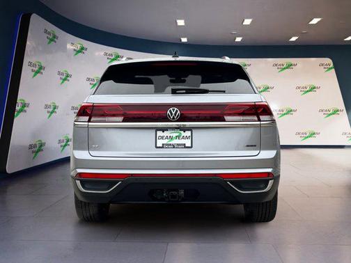 2026 Volkswagen Atlas Cross Sport 2.0T SE w/Technology 4MOTION