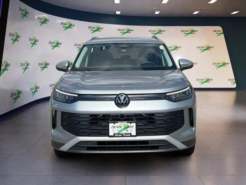 2025 Volkswagen Tiguan 2.0T SE 4MOTION