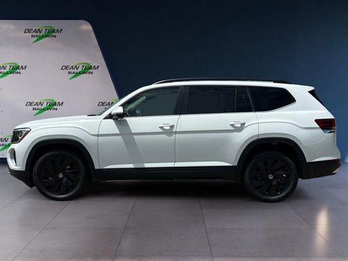 2025 Volkswagen Atlas 2.0T SE w/Technology 4MOTION