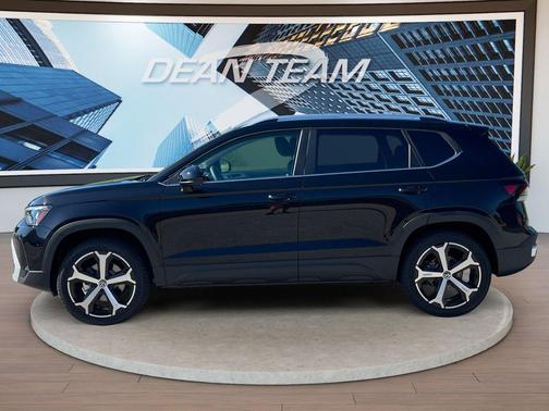 Deep Black Pearl 2026 Volkswagen Taos SEL