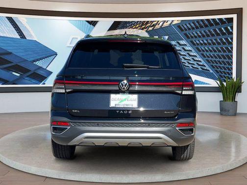 Deep Black Pearl 2026 Volkswagen Taos SEL