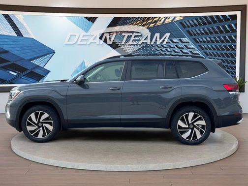 Pure Gray 2026 Volkswagen Atlas 2.0T SE w/Technology 4MOTION