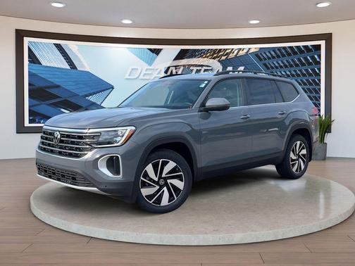 Pure Gray 2026 Volkswagen Atlas 2.0T SE w/Technology 4MOTION