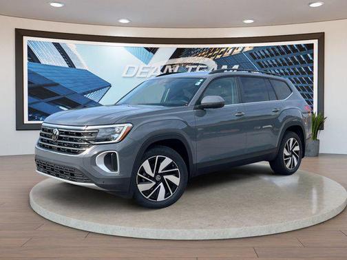 Pure Gray 2026 Volkswagen Atlas 2.0T SE w/Technology 4MOTION