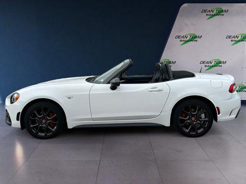 2018 FIAT 124 Spider Base