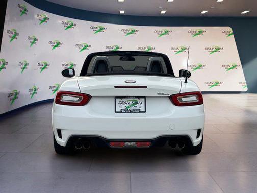 2018 FIAT 124 Spider Base