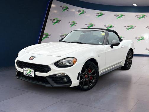 2018 FIAT 124 Spider Base