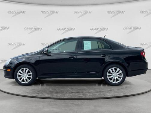 Deep Black Pearl 2010 Volkswagen Jetta S