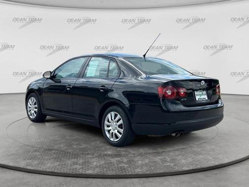 Deep Black Pearl 2010 Volkswagen Jetta S