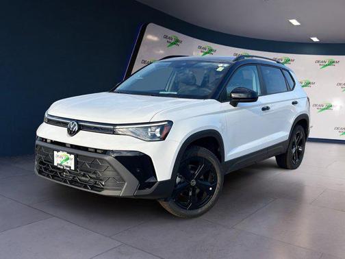2025 Volkswagen Taos 1.5T SE Black