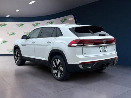 2026 Volkswagen Atlas Cross Sport 2.0T SE w/Technology 4MOTION