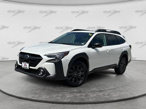 Crystal White Pearl 2025 Subaru Outback Onyx Edition