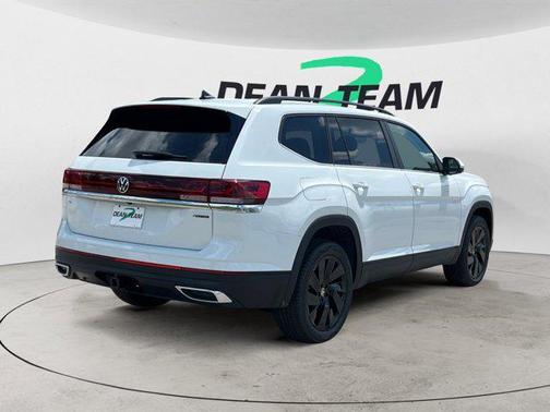2025 Volkswagen Atlas 2.0T SE w/Technology 4MOTION