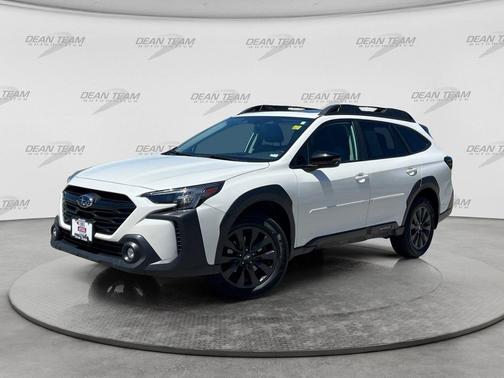 Crystal White Pearl 2023 Subaru Outback Onyx Edition XT