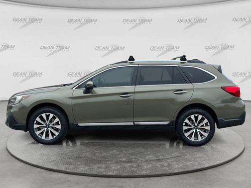 Wilderness Green Metallic 2019 Subaru Outback 3.6R Touring