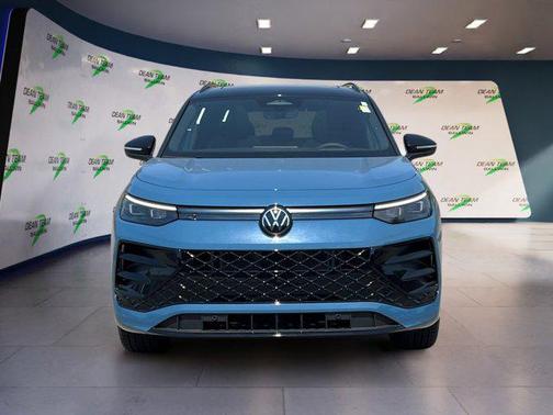2025 Volkswagen Tiguan 2.0T SE R-Line Black 4MOTION